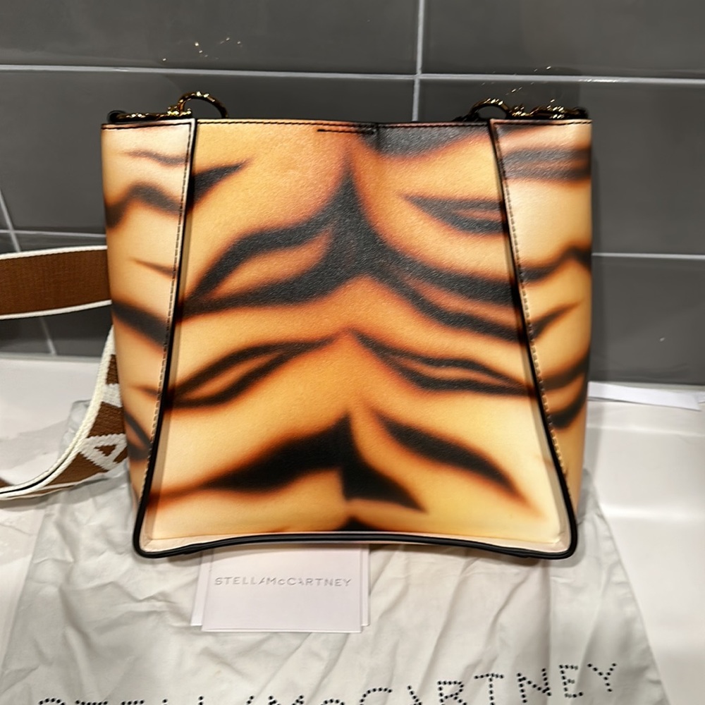 Stella McCartney perforated logo crossbody - Picture 4 of 6